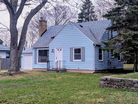 3504 Poinsettia Ave SE, Grand Rapids, MI 49508