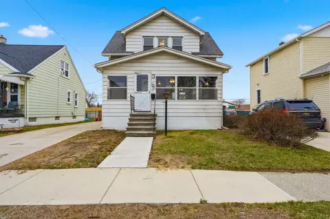 352 E Goulson Ave, Hazel Park, MI 48030