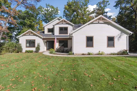 3739 Lake Bluff Dr, Grass Lake, MI 49240