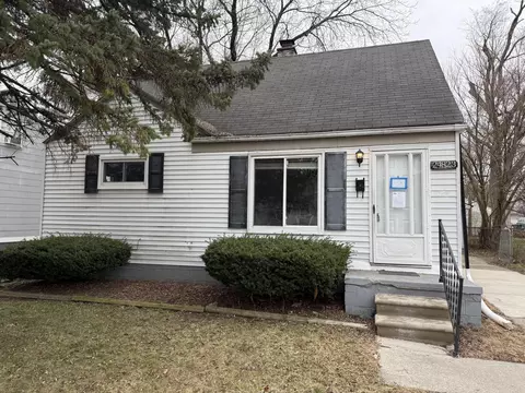 24823 Wilmot Ave, Eastpointe, MI 48021