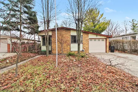 413 Forest St, Westland, MI 48186