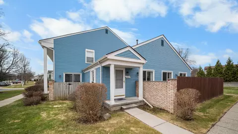 23659 Stonehenge Blvd, Novi, MI 48375