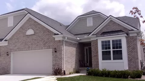 2063 Castello Cir, Pittsfield, MI 48108