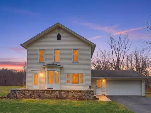 17753 Waterloo Rd, Lyndon, MI 48118