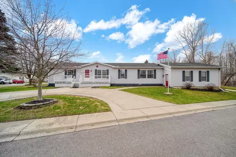 701 Missouri River Dr, Adrian, MI 49221