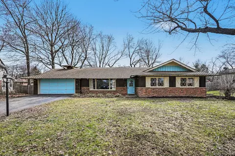 240 N Clubview Dr, Ypsilanti, MI 48197