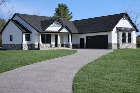 80 Sawmill Creek Trl, Saginaw, MI 48603