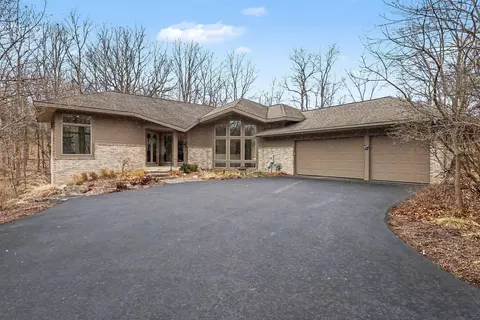 5583 Great Hawk Cir, Superior, MI 48105