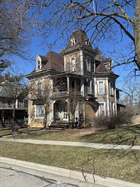 112 W Main St, Manchester, MI 48158