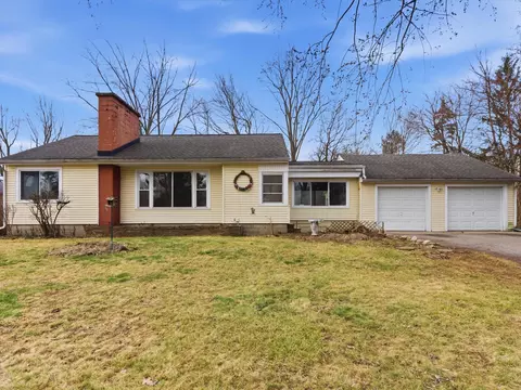 404 Upland Ave, Pontiac, MI 48340