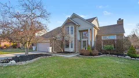 1829 Michelle Ct, Ann Arbor, MI 48105