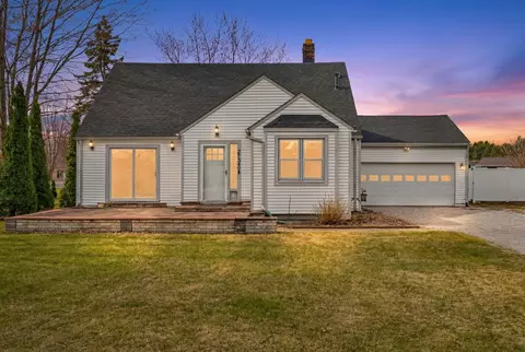 27340 Telstar St, Chesterfield, MI 48051