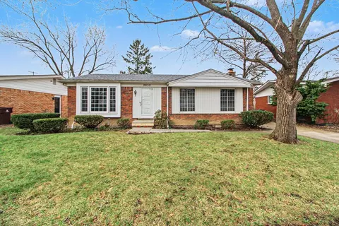 2852 Briarcliff St, Ann Arbor, MI 48105