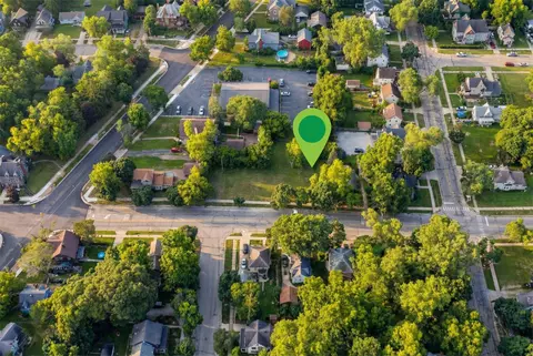 607 W High St, Jackson, MI 49203 photo 3