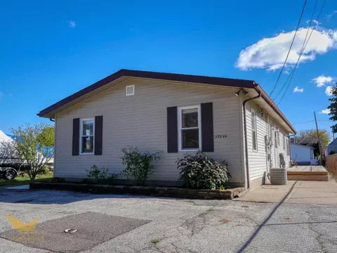 37844 Maplehill St, Harrison, MI 48045