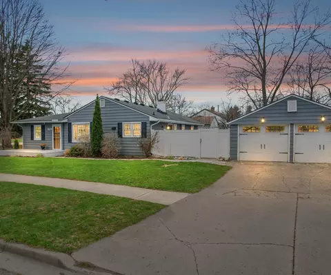 2940 Dalton Ave, Pittsfield, MI 48108