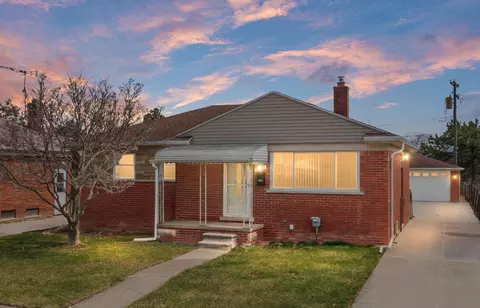 28110 Garfield St, Roseville, MI 48066