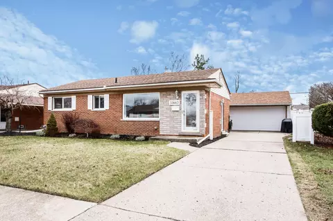 33663 Yuma St, Westland, MI 48185