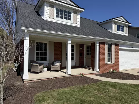 1982 Ardmore St, Trenton, MI 48183