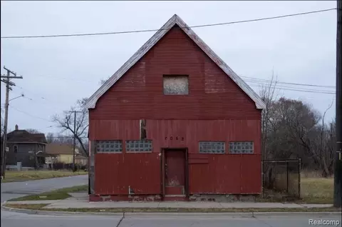 6058 Van Dyke St, Detroit, MI 48213