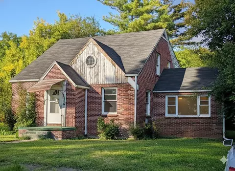 544 S 13th St, Saginaw, MI 48601