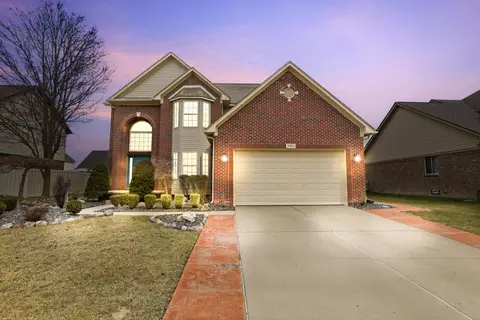 31811 Day Lily Dr, Brownstown, MI 48173