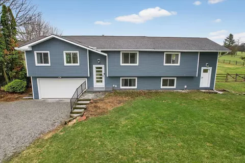 7901 W Waters Rd, Lodi, MI 48103