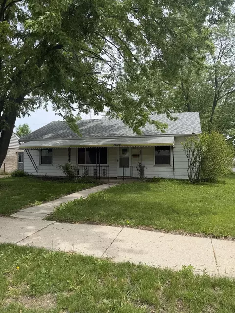26700 Grandmont St, Roseville, MI 48066