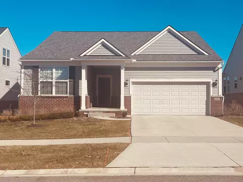 1352 Nuthatch Ln, Orion, MI 48360