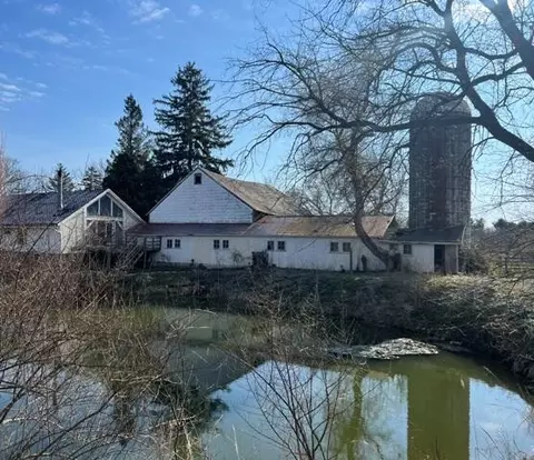 10955 Scio Church Rd, Lima, MI 48118