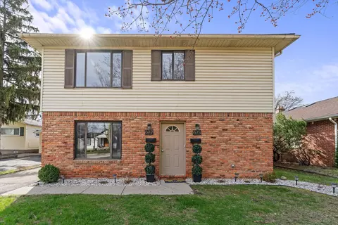 677 Karmada St, Plymouth, MI 48170