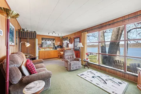 Living - 8941 Mott Dr, Jackson, MI 49201 photo 1 of 3