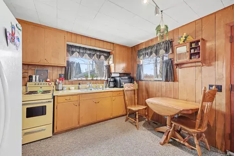 Kitchen - 8941 Mott Dr, Jackson, MI 49201 photo 1 of 2