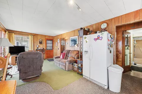Living - 8941 Mott Dr, Jackson, MI 49201 photo 3 of 3
