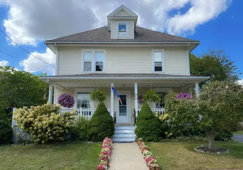 410 S Center St, Stockbridge, MI 49285
