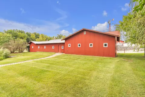 Exterior - 5140 Turtle Point Dr, Northfield, MI 48105 photo 12 of 17