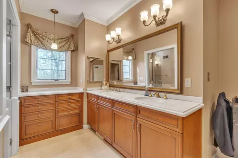 Bath - 5140 Turtle Point Dr, Northfield, MI 48105 photo 4 of 6