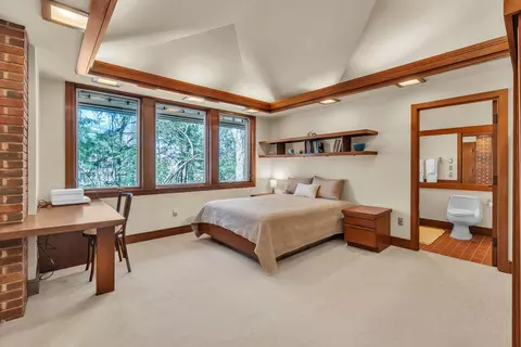 Bedroom - 5140 Turtle Point Dr, Northfield, MI 48105 photo 2 of 4