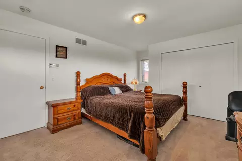 Bedroom - 5140 Turtle Point Dr, Northfield, MI 48105 photo 4 of 4