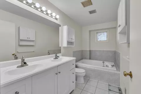 Bath - 5140 Turtle Point Dr, Northfield, MI 48105 photo 6 of 6
