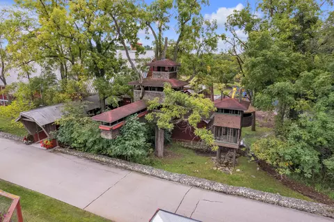 Exterior - 5140 Turtle Point Dr, Northfield, MI 48105 photo 7 of 17