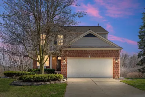 10153 E Avondale Cir, Superior, MI 48198
