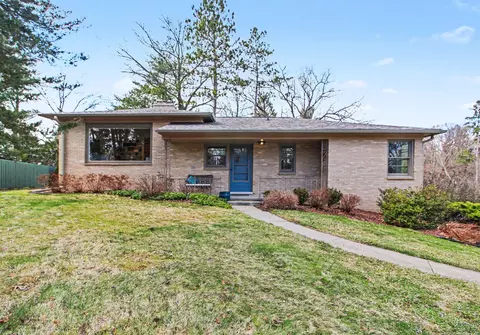 20 Heatheridge St, Ann Arbor, MI 48104