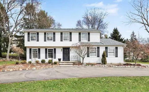 3132 Daleview Dr, Ann Arbor, MI 48105