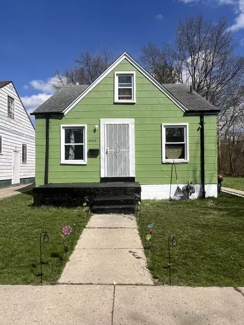 9362 Memorial St, Detroit, MI 48228