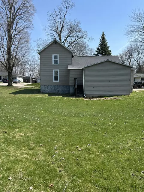 714 N Maple Grove Ave, Hudson, MI 49247