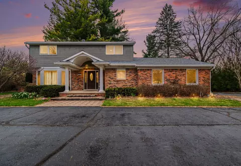 3786 Quarton Rd, Bloomfield Hills, MI 48302