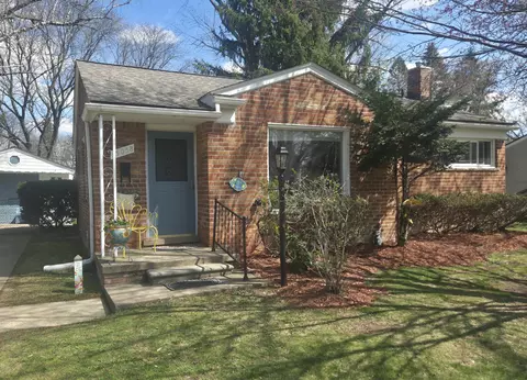15058 Dixie, Redford, MI 48239