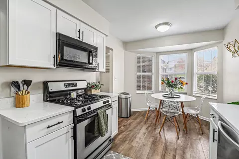 233 Fieldcrest St, Ann Arbor, MI 48103