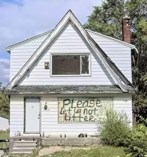 12828 Strathmoor St, Detroit, MI 48227